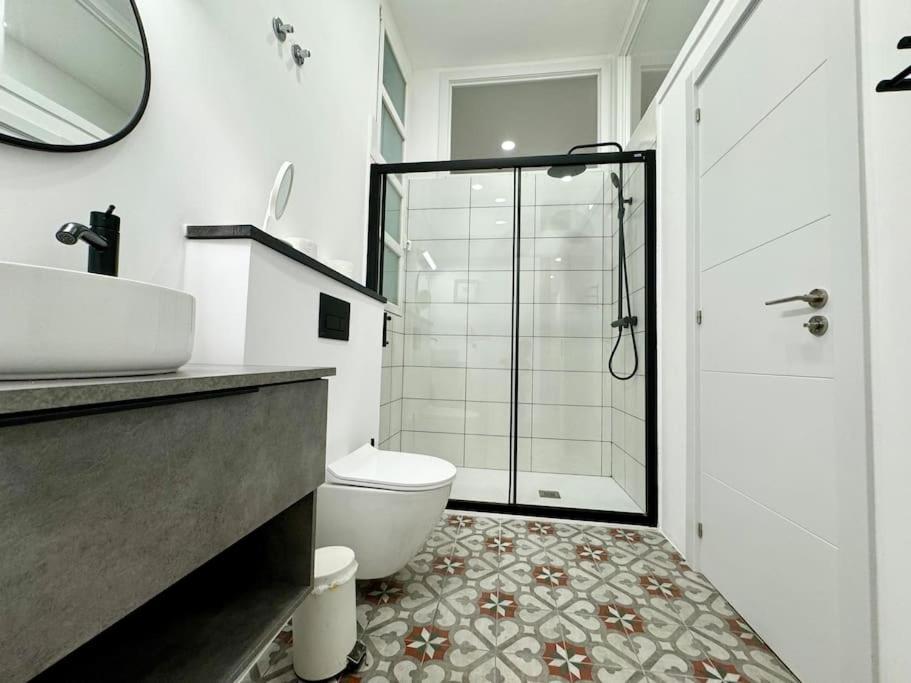 Cozy Beautiful Flat City Center Apartman Madrid Kültér fotó