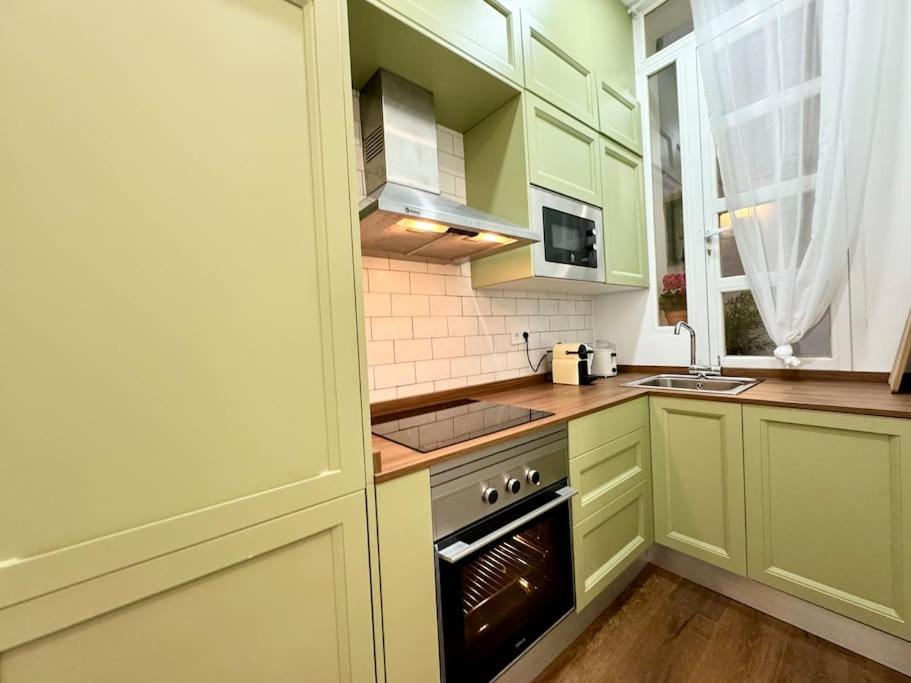 Cozy Beautiful Flat City Center Apartman Madrid Kültér fotó
